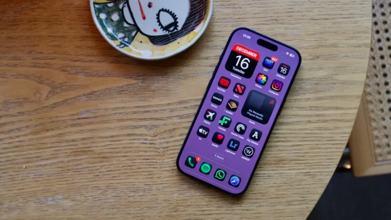 هل ينتظر عشاق آبل هاتف iPhone 18 Pro أم يشترون iPhone 17 Pro؟